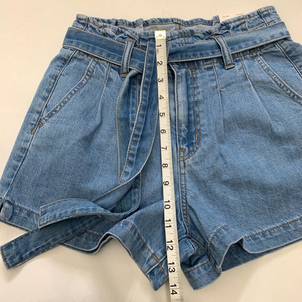 American Eagle Womens Size  26W/2 Super High Rise Denim Mom Short NWT! - Picture 11 of 16